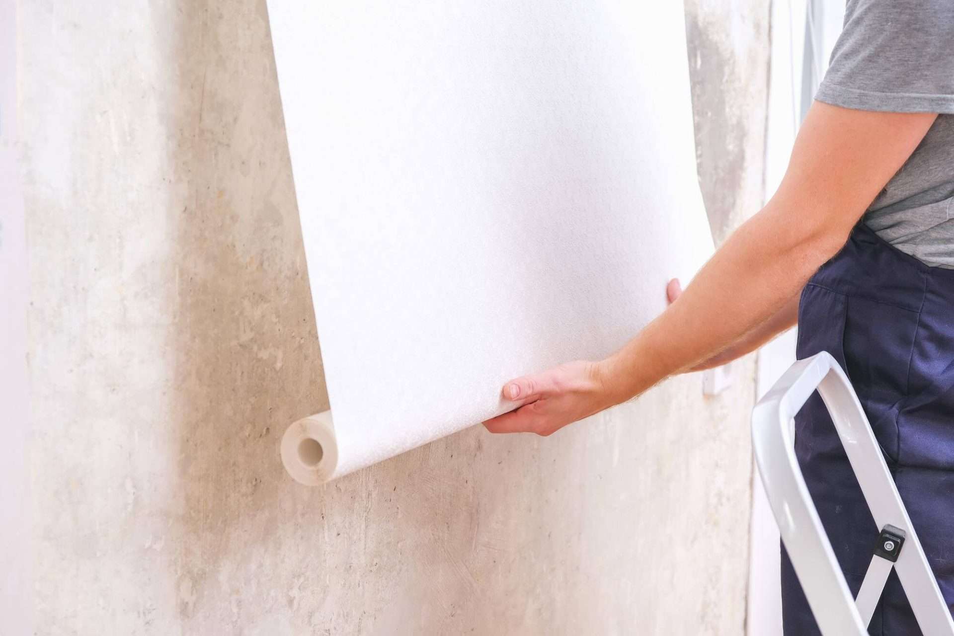 Les tendances papier peint 2025 : motifs, couleurs et textures à adopter