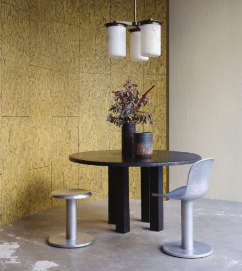 Revêtement mural aspect bois marqueterie moderne pour salle à manger style Japandi