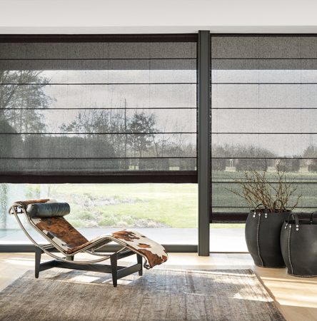 Grands stores bateaux sur mesure gris anthracite pour baie vitrée de salon